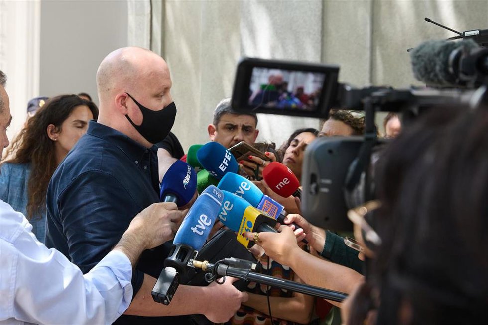 Archivo - El empresario Álvaro Romillo, alias 'CryptoSpain', ofrece declaraciones a la prensa al salir de declarar en el Tribunal Supremo, a 11 de julio de 2025, en Madrid (España). 