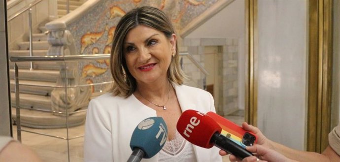 La senadora socialista, Mariló Flores