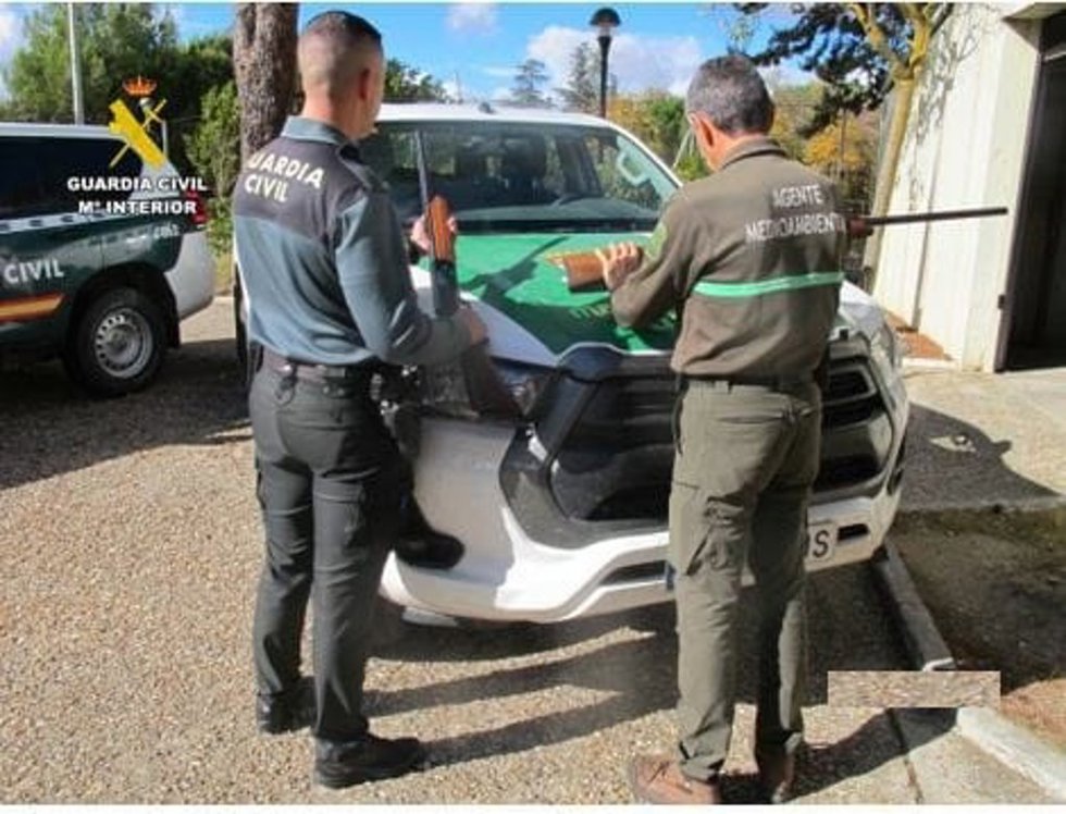 Intertvención conjunta de Guardia Civil y agentes medioambientales de la Junta de Castilla y León por infracciones a la Ley de Caza.