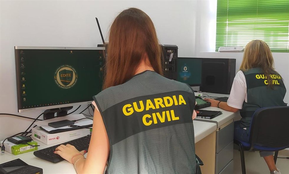 Agentes de la Guardia Civil.