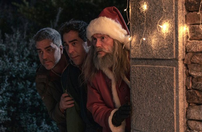 La Navidad en sus manos 2 con Santiago Segura, Ernesto Sevilla y Pablo Chiapella se estrenará directamente en Netflix