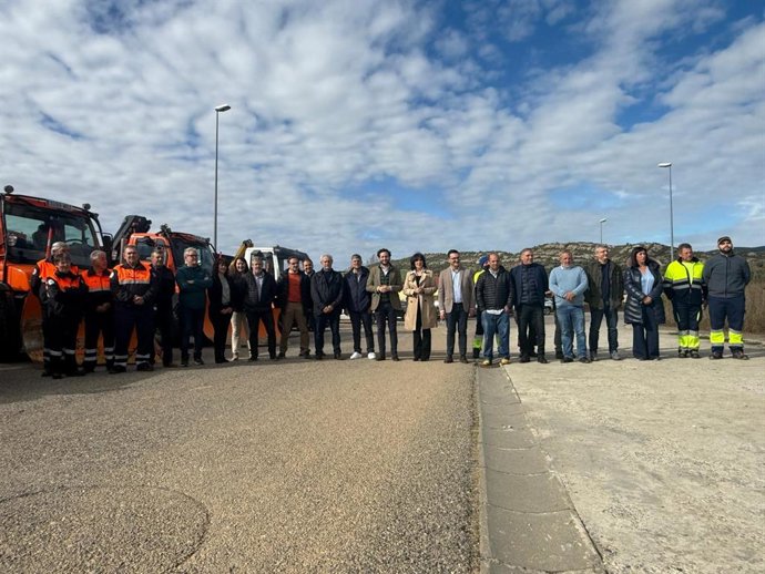 Foto del acto de presentación del Plan de Viabilidad Invernal de la DPH que dará cobertura a 650 núcleos de pobñació hasta el mes de abril .