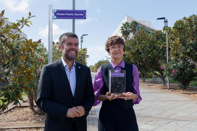 La Universidad de La Laguna homenajea al activista Pedro Zerolo otorgándole su nombre a un paseo del campus Guajara