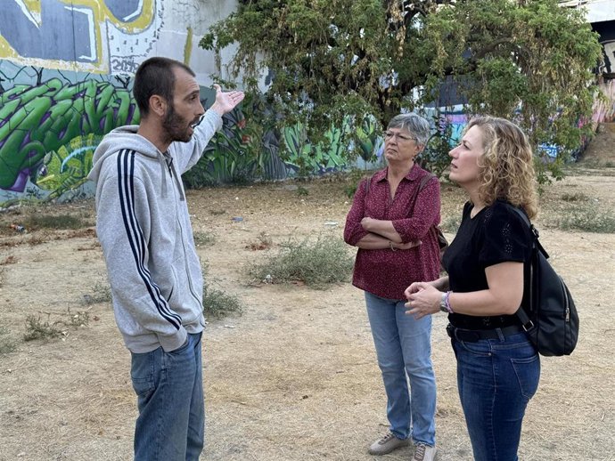 La líder de Podemos Sevilla, Susana Hornillo, denuncia la "falta de ejecución" del proyecto 'Sevilla, capital del arte urbano'.