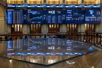 IAG se desploma un 11,5% en Bolsa y firma peor sesión en casi cuatro años, pese a disparar 15% su beneficio