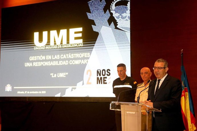 El presidente de la Diputación de Alicante, Toni Pérez, durante su intervención este viernes en el ADDA