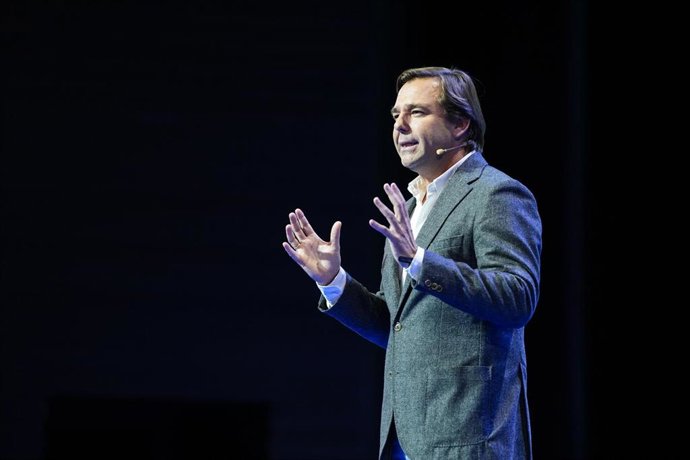 El secretario general del PP-A, Antonio Repullo, este viernes durante su intervención en la jornada inaugural del XVII Congreso Autonómico del PP andaluz, que se celebra en Sevilla.   
