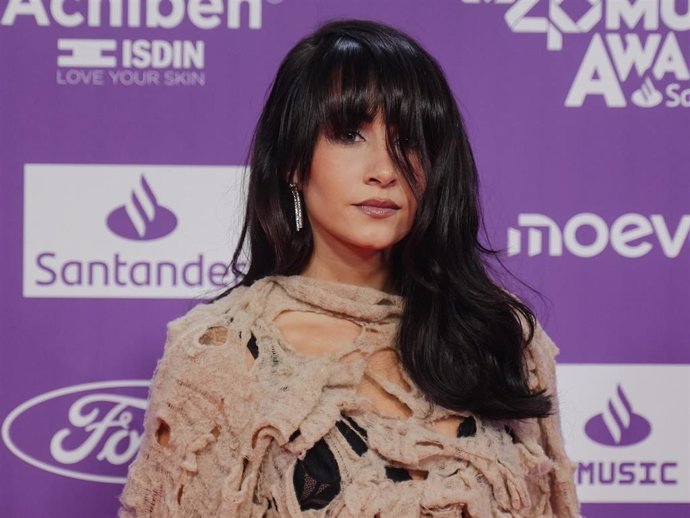 La cantante Aitana durante el photocall previo a la entrega de Los40 Music Awards Santander 2025, en el Roig Arena, a 7 de noviembre de 2025, en Valencia, Comunidad Valenciana (España).