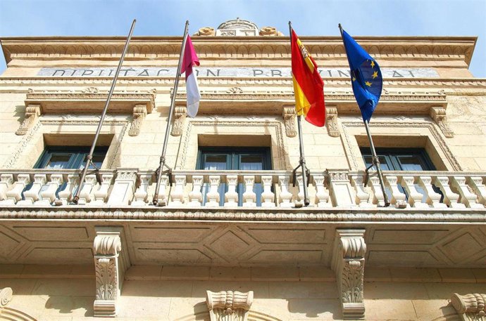 Archivo - Fachada de la Diputación de Cuenca.