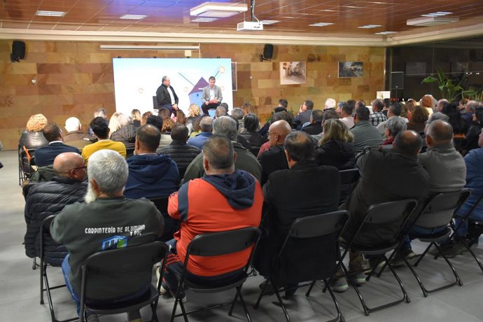 Martínez Lizán en el acto 'CLM por buen camino en defensa de nuestro campo', que el Partido Socialista de Castilla-La Mancha ha celebrado en Mota del Cuervo (Cuenca).