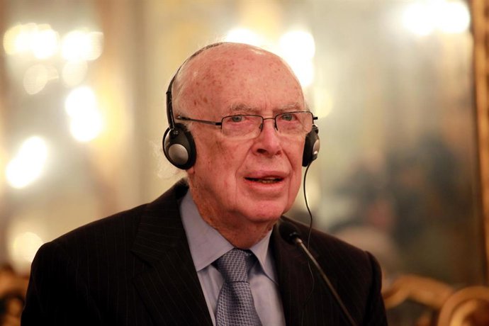 Archivo - 14 de janeiro de 2018.O cientista ganhador do Prêmio Nobel James Watson, codescobridor da estrutura do DNA, foi destituído de seus títulos devido a seus comentários racistas...Arquivo datado de maio de 2009.
