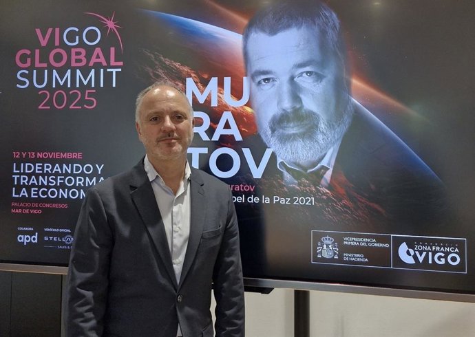 Archivo - Regades con Muratov de fondo.