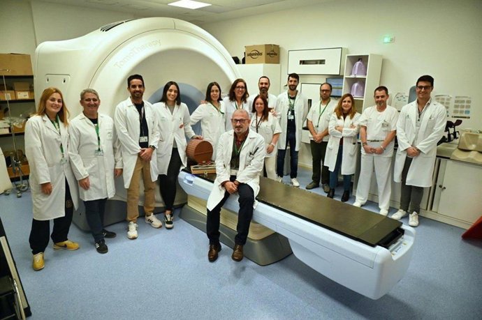 El Hospital Clínico de Málaga realiza más de 2.800 controles y dosimetrías para garantizar la seguridad de los tratamientos con radiación