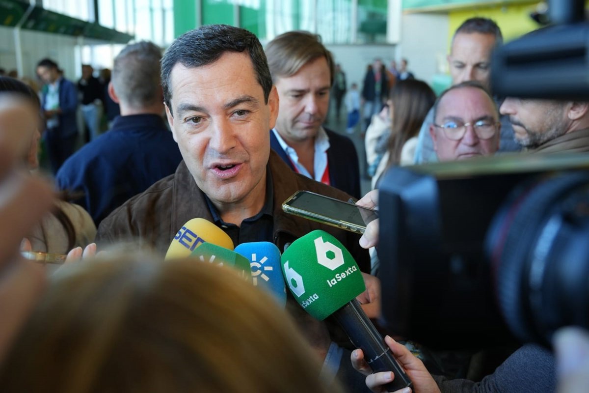 Moreno afirma que los valencianos quieren un gobierno  que se ponga a trabajar  y que se deje el  politiqueo 