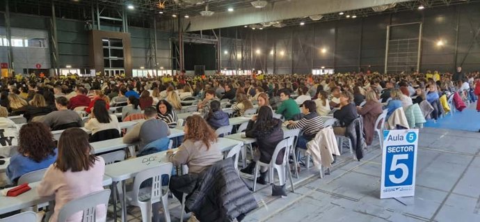 La Consejera Salud, Concepción Saavedra, visita el recinto ferial Luis Adaro, donde se están celebrando las oposiciones al Sespa
