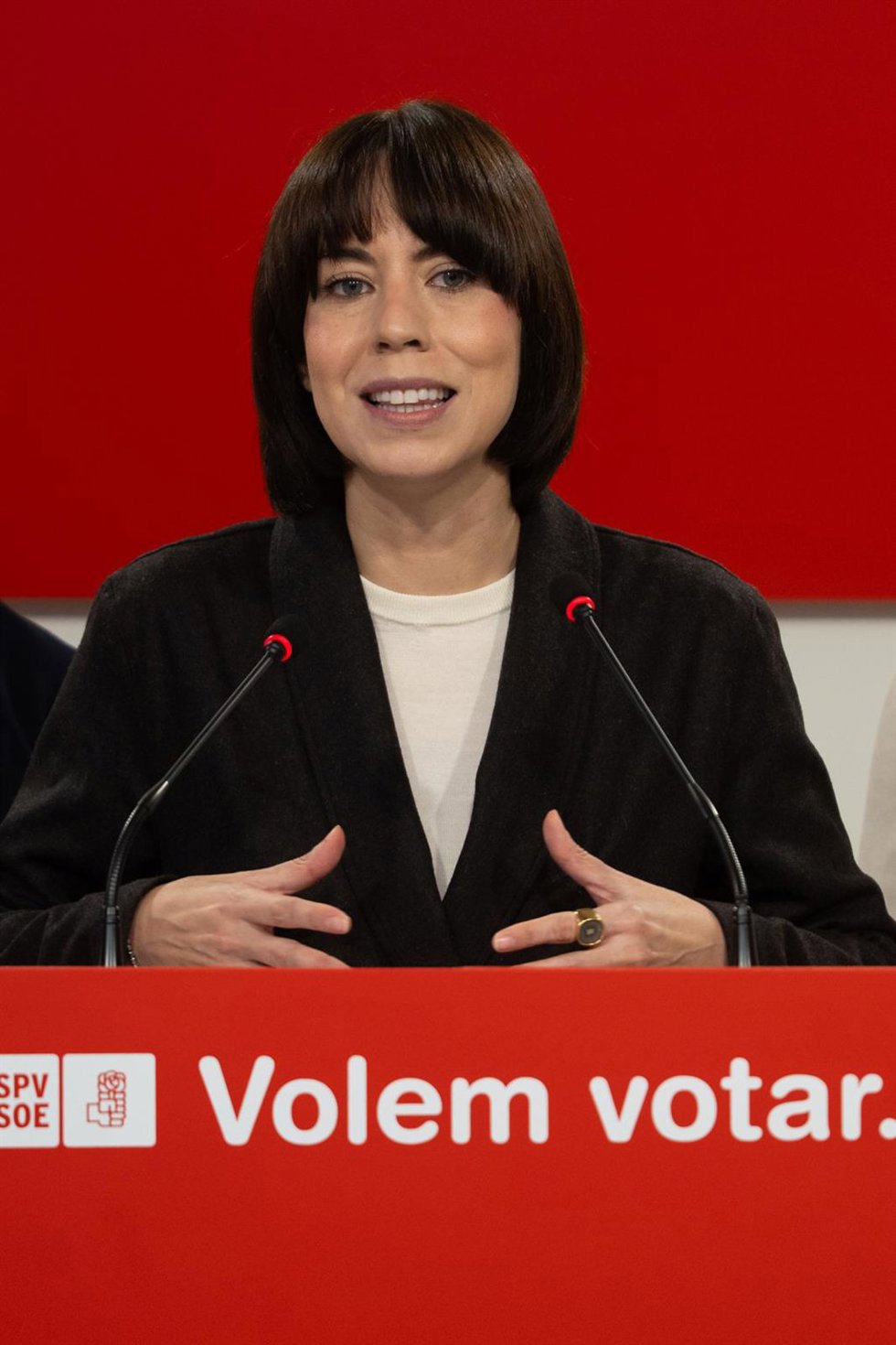 La secretaria general del PSPV-PSOE, Diana Morant, en una rueda de prensa en Valncia.