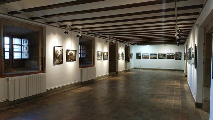 Una exposición de fotografías sobre el puente de Ortigosa, desde hoy en el Centro Fundación Caja Rioja Haro