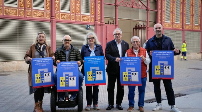 Comerciantes y vecinos del barrio barcelonés de Sant Antoni impulsan una campaña sobre convivencia y uso cívico del espacio público