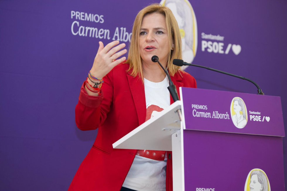 Bernabé recoge el Premio Carmen Alborch