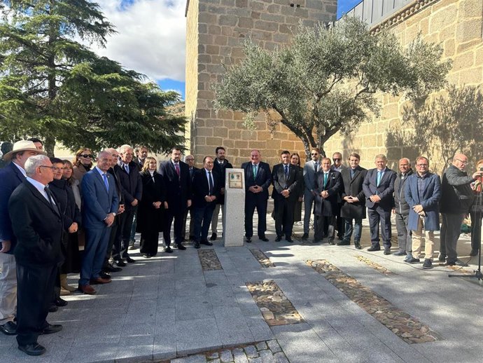Cebreros (Ávila) y Vegadeo (Asturias) sellan su hermanamiento en un acto celebrado este sábado en el municipio abulense