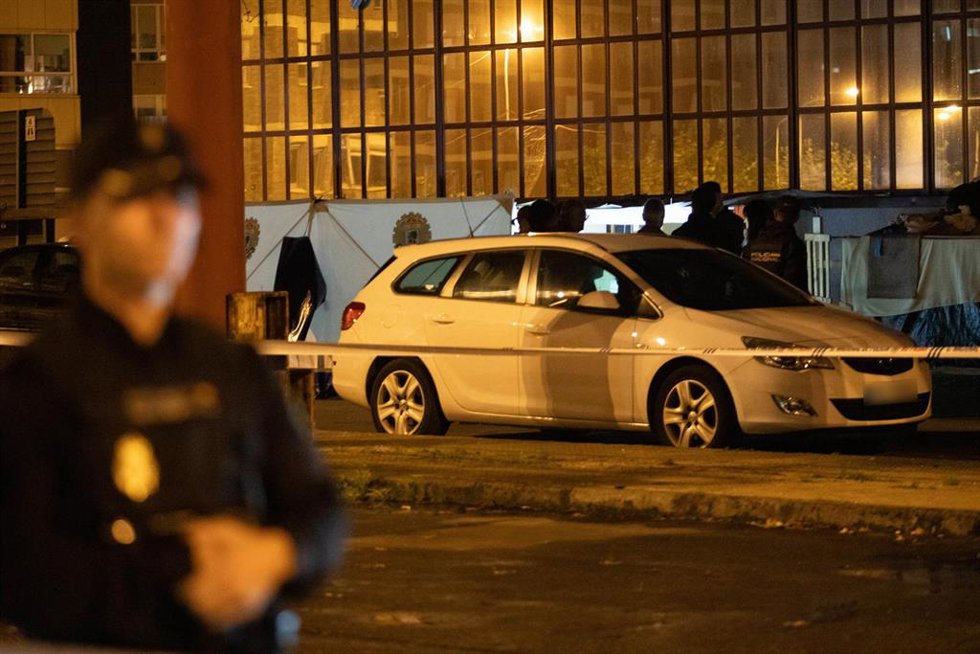 Lugar del suceso, en la antigua estación de buses de Vigo, a 6 de noviembre de 2025, en Vigo, Pontevedra, Galicia (España). Un hombre ha fallecido esta tarde tras ser apuñalado en el entorno de la antigua estación de autobuses de la Avenida de Madrid. T