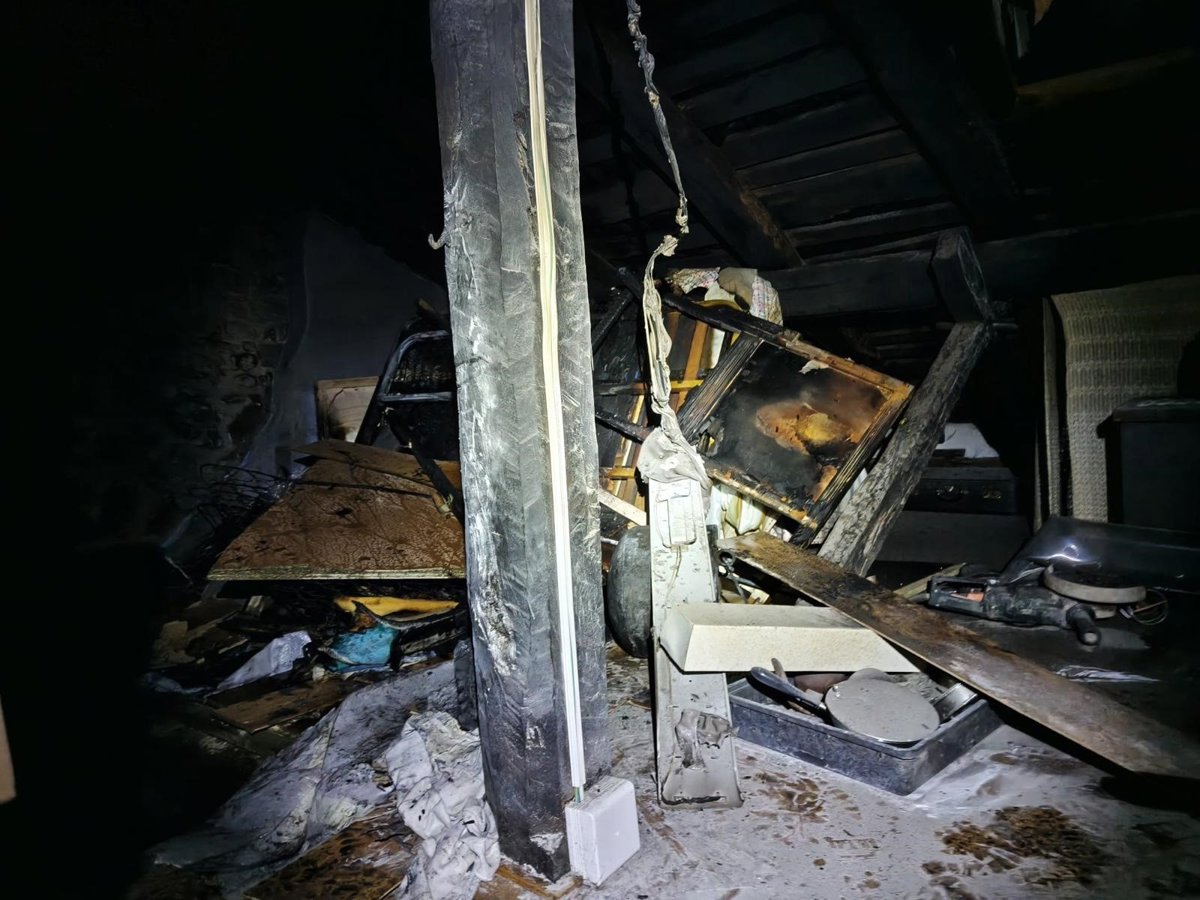 Cuatro heridos por inhalación de humo en un incendio en una vivienda en Cillorigo de Liébana