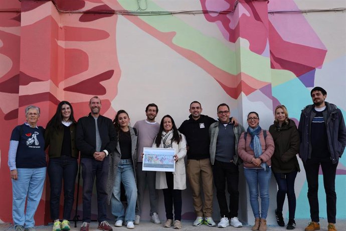 'Orgull De Poble': Catarroja Homenajea La Solidaridad Ciudadana Durante La Dana Con Un Mural