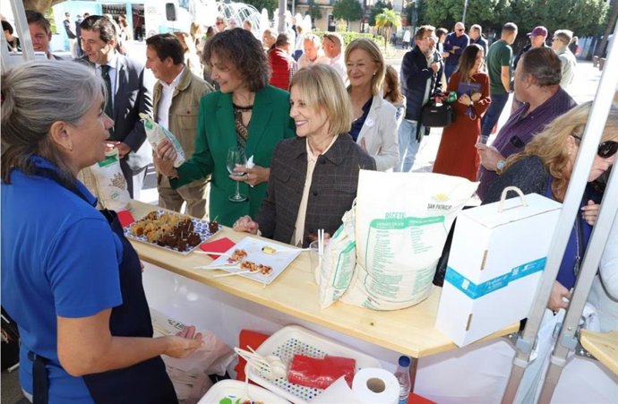 La alcaldesa de Jerez, María José García Pelayo, visita 'Saborea Cádiz, saborea tu provincia'