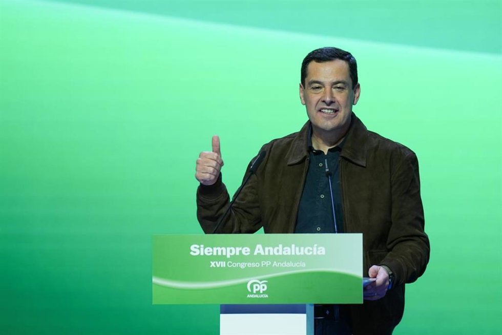 El presidente de la Junta, Juanma Moreno, este sábado en su intervención ante el XVII Congreso Autonómico que renovará su liderazgo como presidente del PP-A.