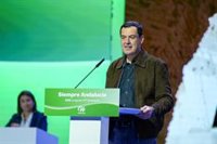 Moreno llama a consolidar la "nueva normalidad" de Andalucía: "Quien crea que está ganado se equivoca"