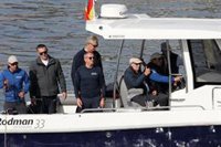 Juan Carlos I evita pronunciarse sobre sus memorias en Sanxenxo (Pontevedra): "Hace un día estupendo"