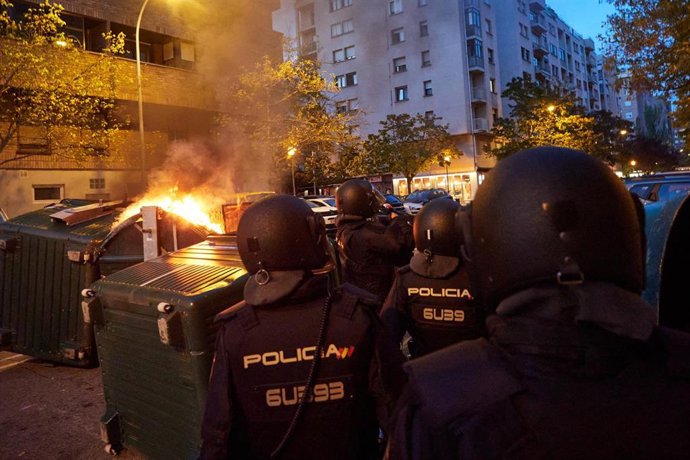 Imagen de los incidentes del pasado 30 de octubre en el campus de la Universidad de Navarra y el barrio de Iturrama.
