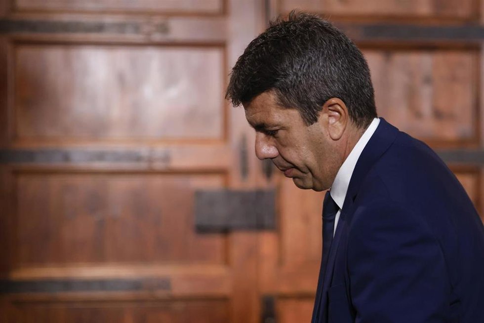 El presidente de la Generalitat valenciana, Carlos Mazón, durante una declaración institucional, en el Palau de la Generalitat, a 3 de noviembre de 2025, en Valencia
