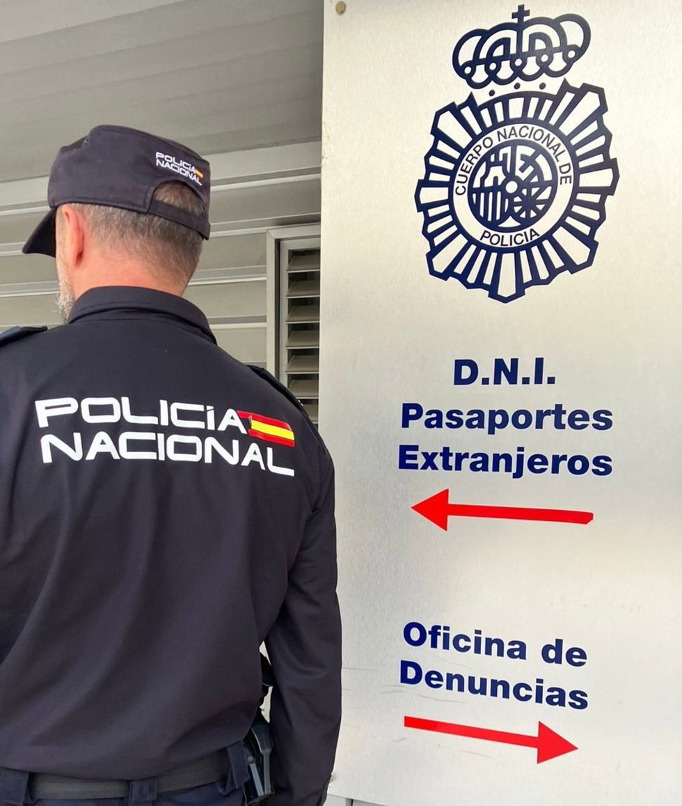 Una detenida en Valladolid tras presuntamente propinar un golpe con un botellín de cerveza a otro hombre y agredir a otra mujer