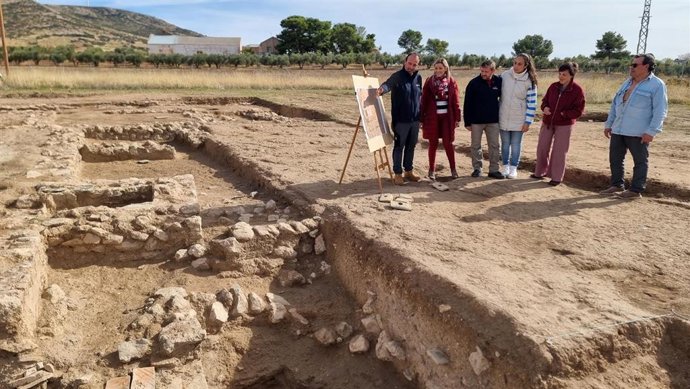 Visita a la bodega romana.