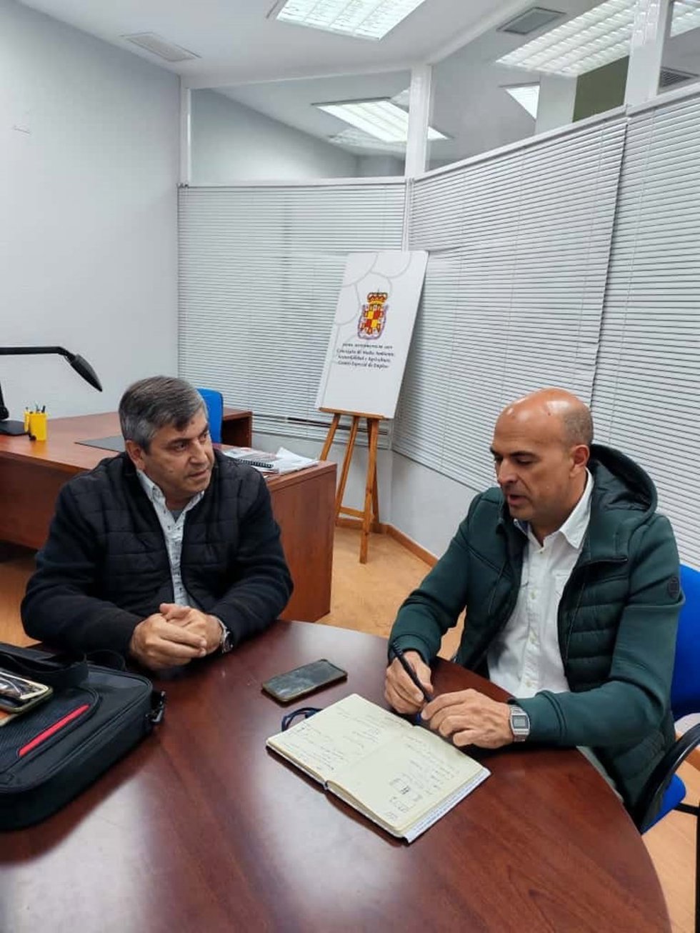 El concejal de Medio Ambiente, José María Cano, y el presidente de la asociación ecologista GEA, Manuel Ruiz.