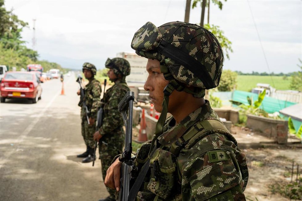 Archivo - Puesto de control del Ejército colombiano (imagen de archivo) 