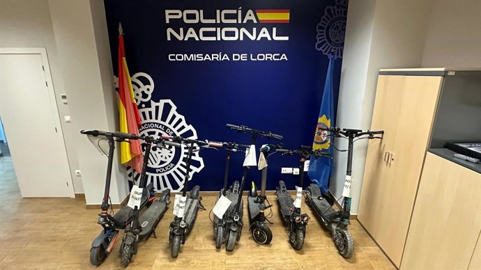 Patienetes eléctricos recuperados en el marco de una operación de la Policía Nacional en Lorca (Murcia)