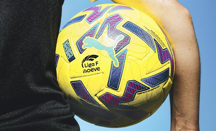 PUMA y Liga F presentan el nuevo balón oficial Orbita de invierno