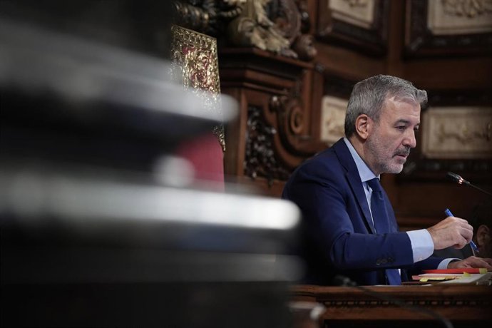 El alcalde de Barcelona, Jaume Collboni, durante una sesión plenaria, en el Ayuntamiento de Barcelona, a 31 de octubre de 2025, en Barcelona, Catalunya (España)