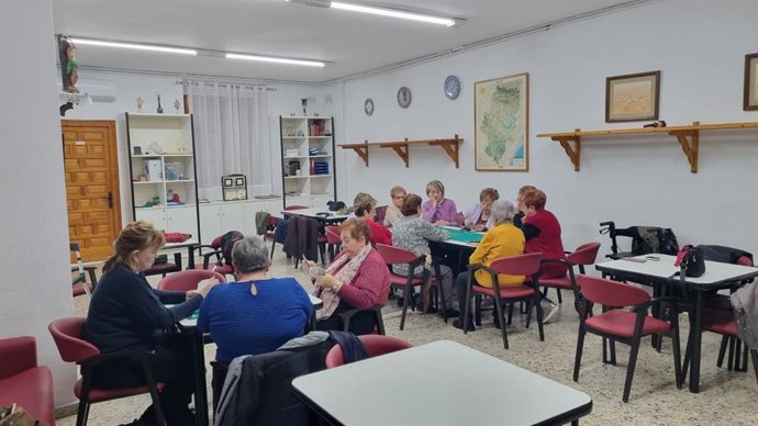 Las subvenciones van destinadas a que los ayuntamientos financien actividades de prevención y tratamiento de la soledad no deseada y hagan nversiones que favorezcan el encuentro y el envejecimiento activo.