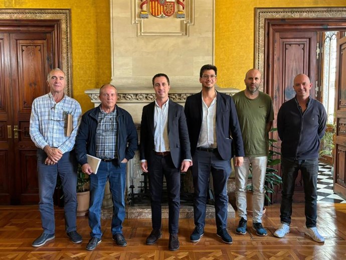 El presidente del Consell, Llorenç Galmés, se reúne con los representantes de la Asociación Balear de Entidades de Caza (ABEC)
