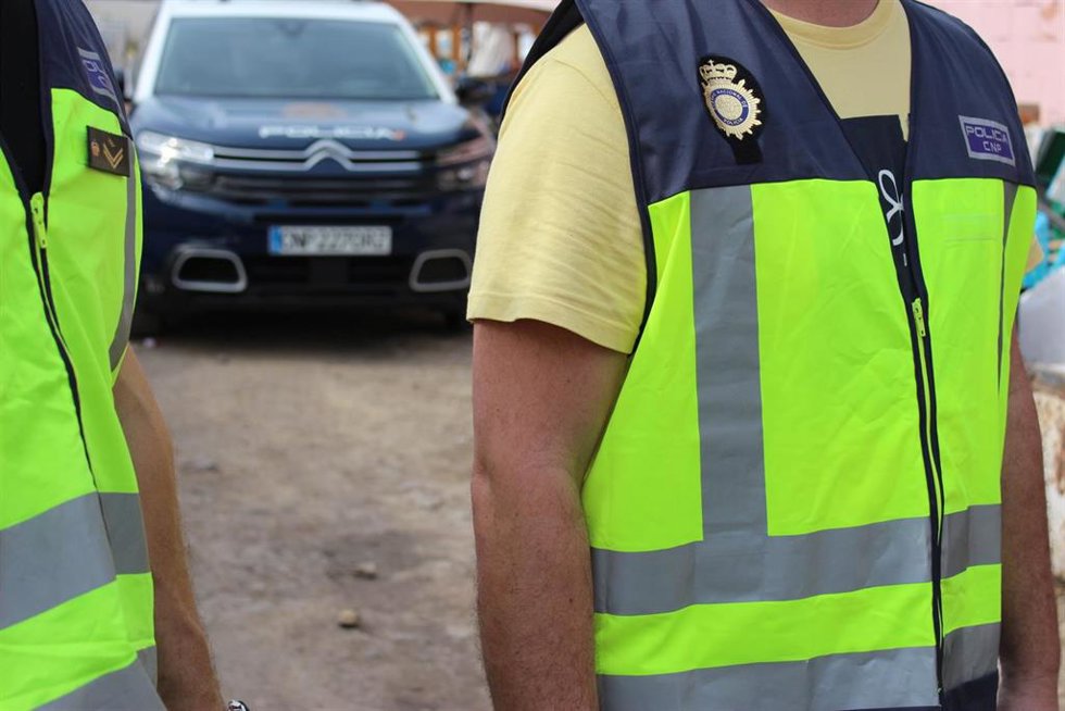 Agentes de la Policía Nacional en el operativo