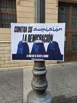 Imagen de la "propaganda neonazi" con la que ha amanecido este lunes Inca