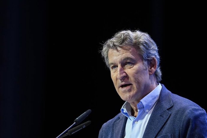 O presidente do PP, Albero Nuñez Feijoo, durante o congresso do PP-A. Em 9 de novembro de 2025. Terceiro e último dia do 17º Congresso do PP-A, que inclui discursos do presidente do PP, Albero Nuñez Feijoo, e do presidente do Parlamento espanhol.