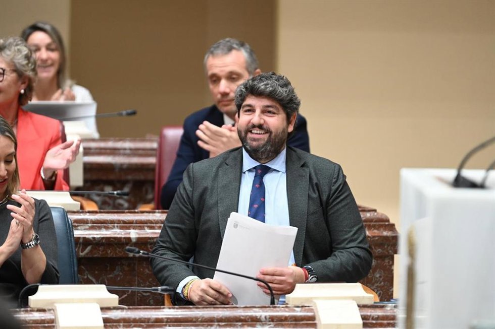 El presidente del Gobierno regional, Fernando López Miras, en la Asamblea