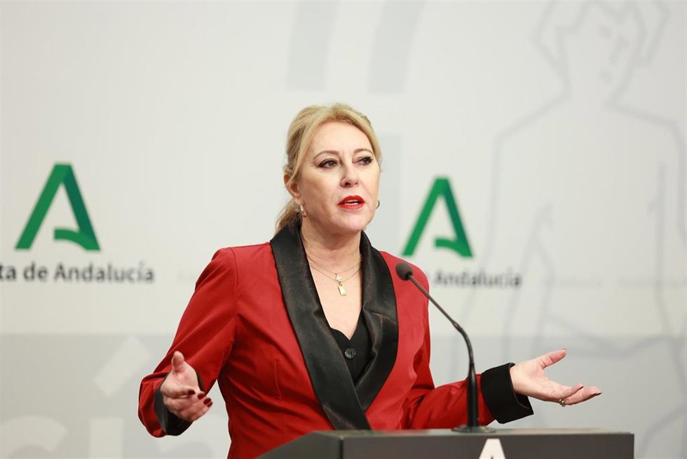 La consejera de Economía de la Junta de Andalucía, Carolina España, interviene en la rueda de prensa posterior a la reunión semanal del Consejo de Gobierno de la Junta de Andalucía. A 10 de noviembre de 2025, en Sevilla (Andalucía, España).
