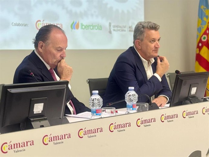 Mus habla sobre la Ley del Suelo en una jornada