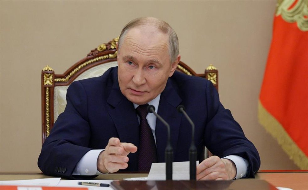El presidente ruso, Vladimir Putin, preside la reunión del Consejo de Seguridad en el Kremlin.