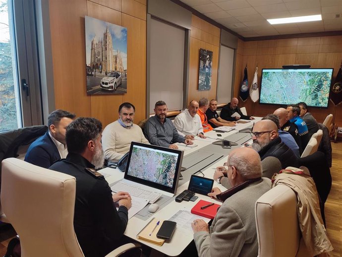 Representantes de servicios municipales de León en la reunión de coordinación del Plan de Nevadas.